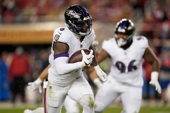 Baltimore Ravens linebacker Patrick Queen (6) runs with the ball after intercepting a pass against the San Francisco 49ers in the third quarter at Levi's Stadium. Mandatory Credit: Cary Edmondson-USA TODAY Sports